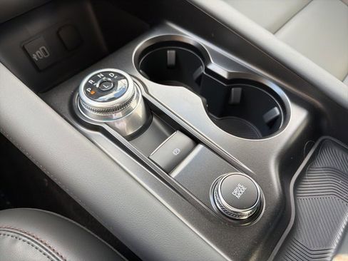 New 2026 Ford Explorer Active image 18