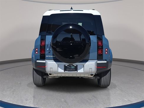 New 2025 Land Rover Defender 110 S image 6
