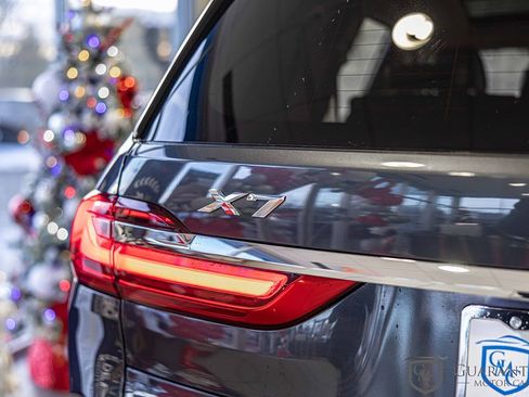 Used 2021 BMW X7 xDrive40i w/ Premium Package image 15