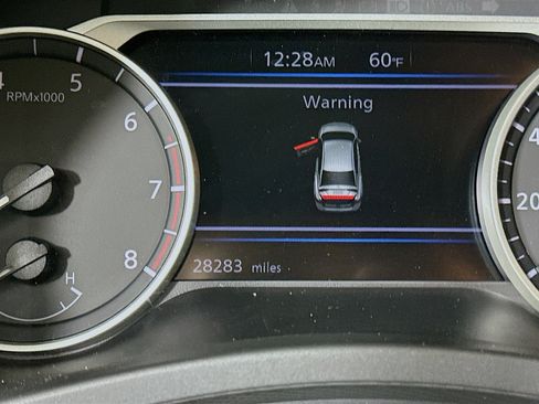 Used 2018 Chevrolet Equinox LT image 19