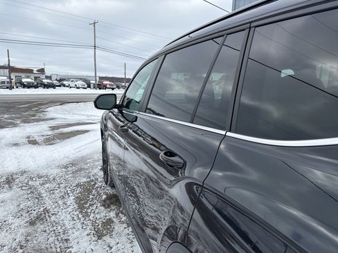 Used 2022 Volkswagen Atlas SE image 6