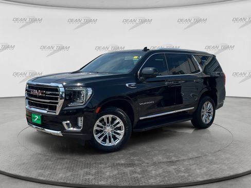 Used 2021 GMC Yukon SLT w/ Rear Media and Nav Package AWD/4WD image 3