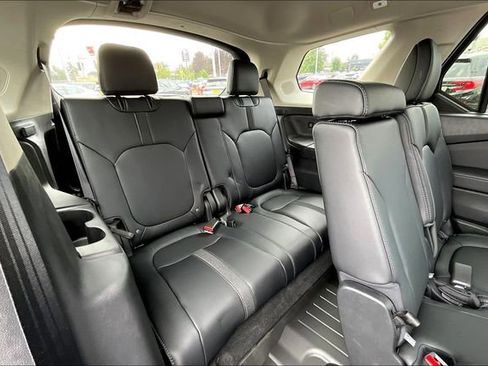 New 2025 Honda Pilot Touring image 27