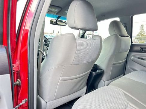 Used 2012 Toyota Tacoma 4x4 Double Cab w/ TRD Off-Road Pkg image 17