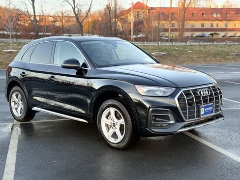 Used 2023 Audi Q5 2.0T Premium w/ Convenience Package image 8
