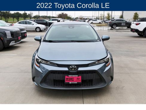 Used 2022 Toyota Corolla LE image 2