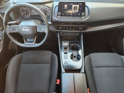 Used 2025 Nissan Rogue S image 26