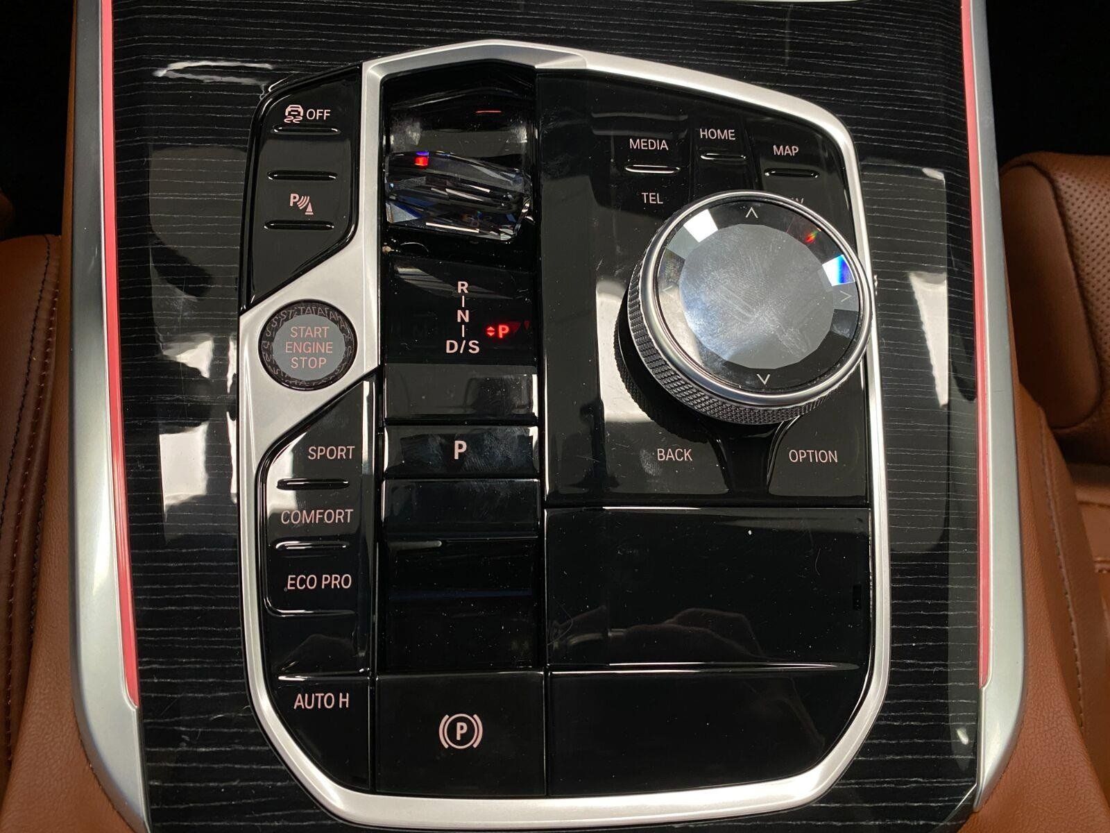 Used 2026 BMW X5 sDrive40i w/ Executive Package RWD image 28