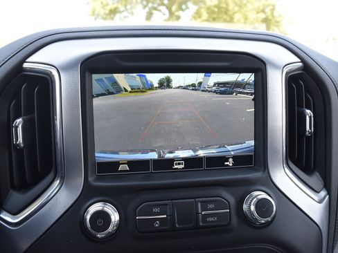 Used 2021 GMC Sierra 1500 SLT w/ SLT Premium Plus Package AWD/4WD image 21