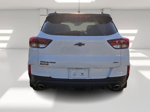 Used 2023 Chevrolet TrailBlazer RS w/ Sun and Liftgate Package image 4