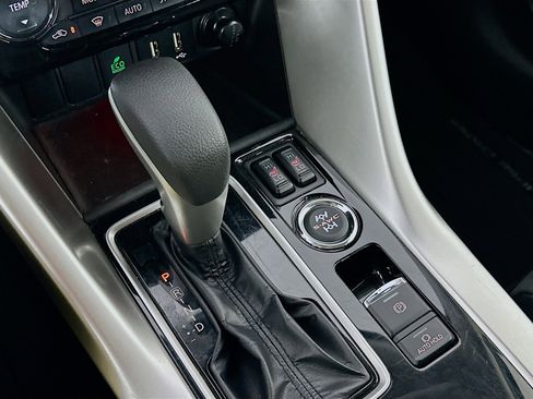 Used 2024 Mitsubishi Eclipse Cross SE image 23