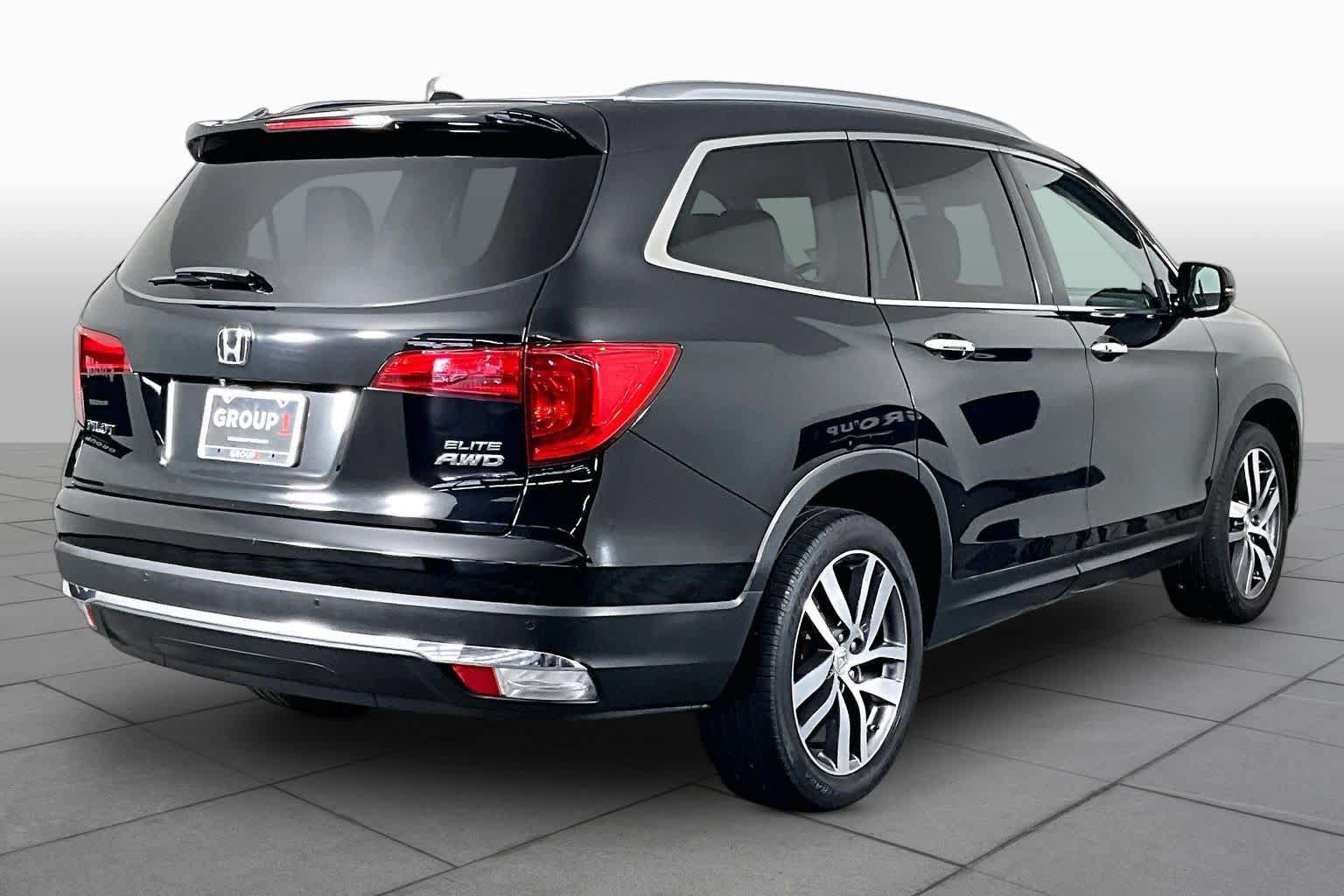 Used 2016 Honda Pilot Elite image 11