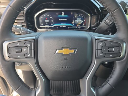 Used 2025 Chevrolet Silverado 2500 LT w/ Convenience Package image 30