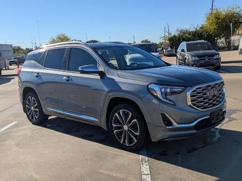 Used 2020 GMC Terrain Denali w/ Denali Premium Package image 3