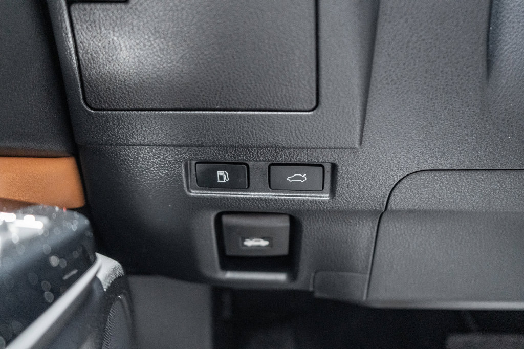 Used 2025 Lexus ES 350 w/ Accessory Package (Z2) FWD image 21