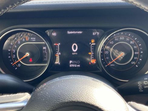 Used 2018 Jeep Wrangler Unlimited Sahara AWD/4WD image 26