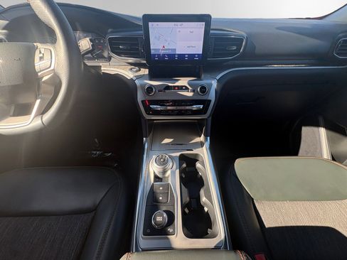 Used 2022 Ford Explorer Timberline image 11