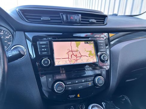 Used 2022 Nissan Rogue Sport SL w/ Premium Package image 23