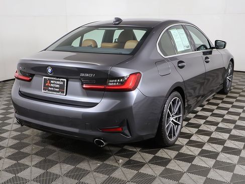 Used 2021 BMW 330i xDrive Sedan w/ Premium Package image 10