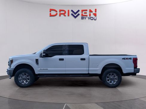 Used 2018 Ford F250 XLT AWD/4WD image 2
