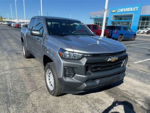 New 2025 Chevrolet Colorado W/T image 4