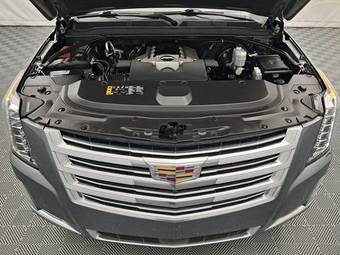 Used 2020 Cadillac Escalade ESV Platinum image 50