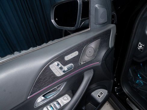 Certified 2025 Mercedes-Benz GLS 450 4MATIC image 12