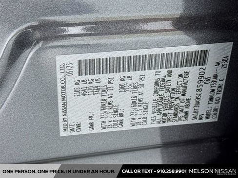 Certified 2025 Nissan Rogue SV FWD image 29
