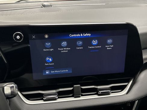 New 2026 Chevrolet Equinox LT w/ Convenience Package II AWD/4WD image 57