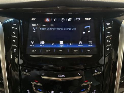 Used 2019 Cadillac Escalade ESV Luxury image 8