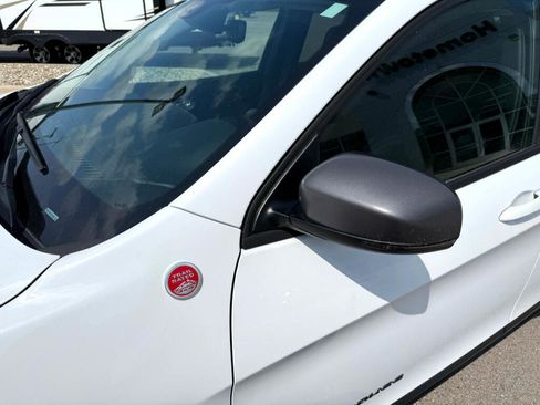 Used 2021 Jeep Cherokee Trailhawk image 10