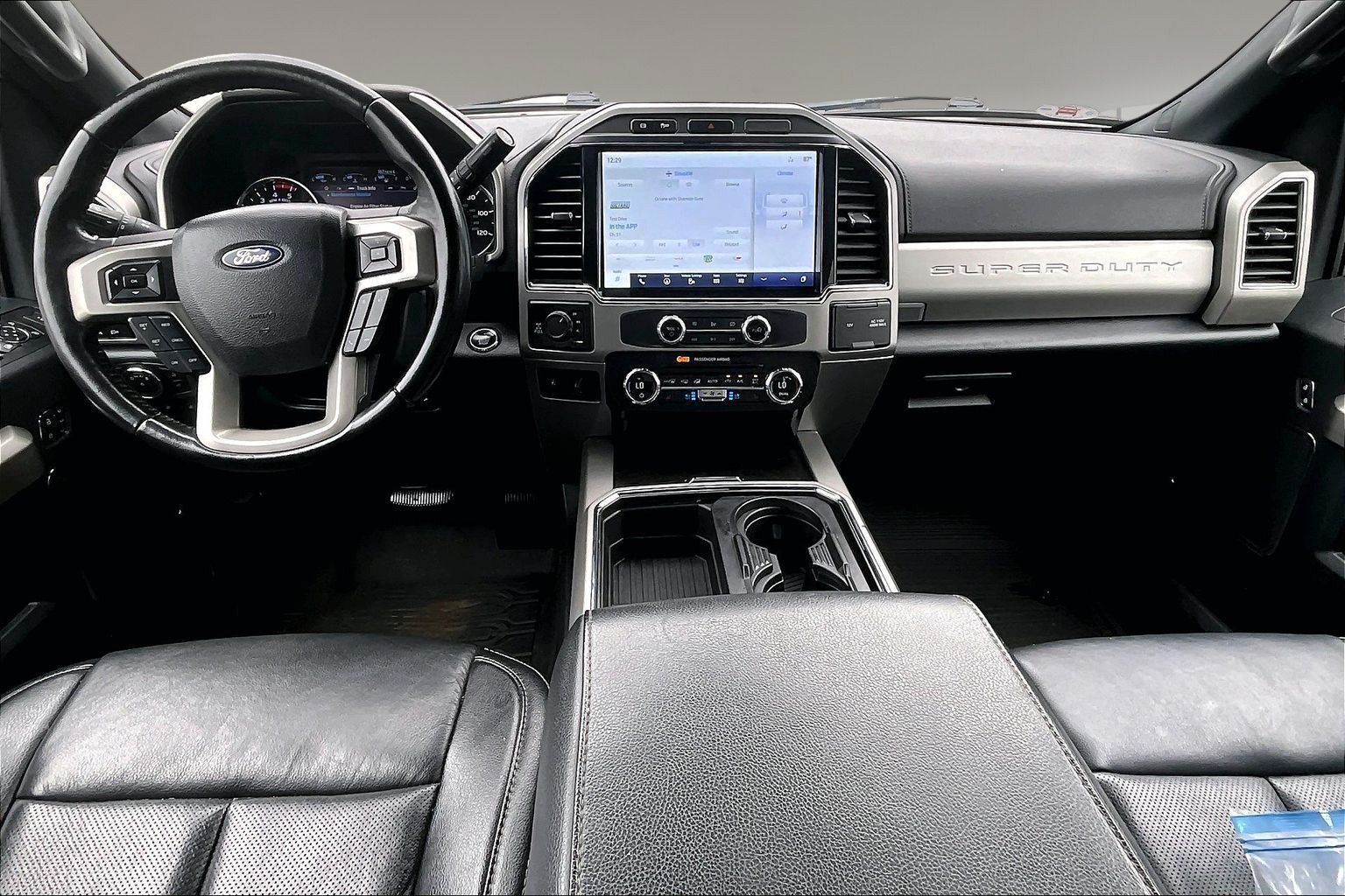 Used 2022 Ford F250 Lariat w/ Black Appearance Package AWD/4WD image 9
