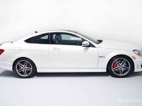Used 2013 Mercedes-Benz C 63 AMG Coupe w/ AMG Development Pkg image 4