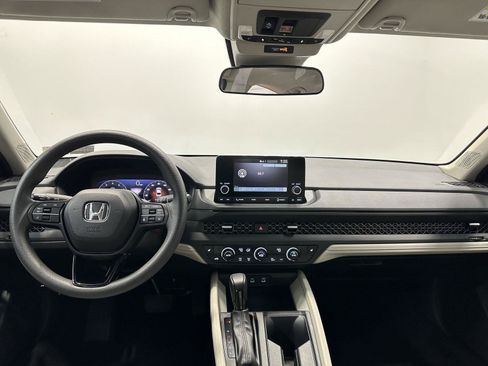Used 2023 Honda Accord EX image 19