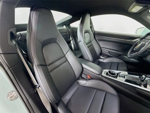 Used 2025 Porsche 911 Carrera image 25