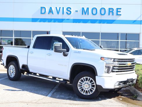 Used 2021 Chevrolet Silverado 3500 High Country w/ Z71 Off-Road Package AWD/4WD image 2