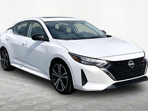 Used 2025 Nissan Sentra SR w/ SR Premium Package image 1