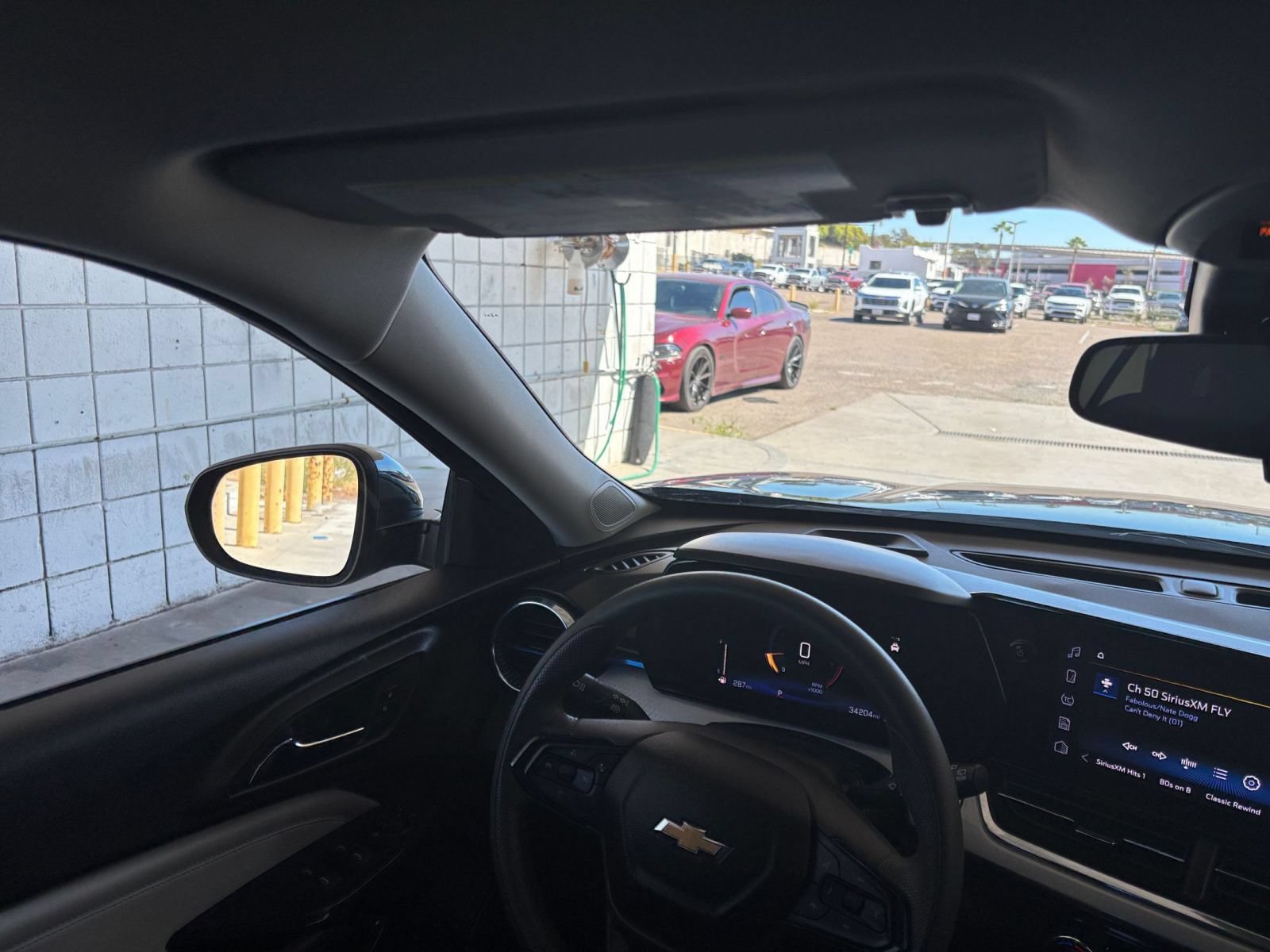 Used 2025 Chevrolet Trax LT FWD image 32