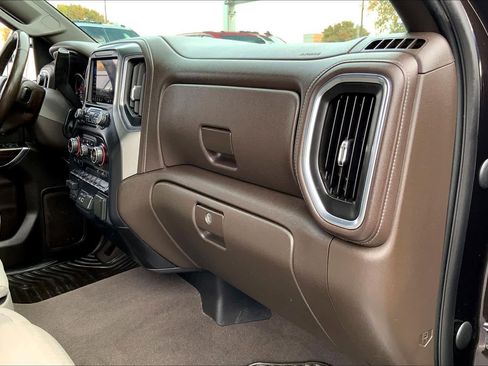Used 2019 Chevrolet Silverado 1500 LT w/ Texas Edition image 18