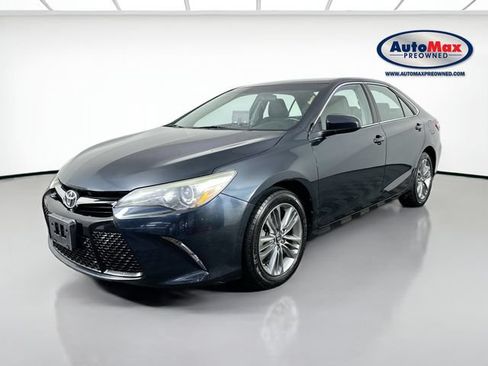 Used 2017 Toyota Camry SE FWD image 4
