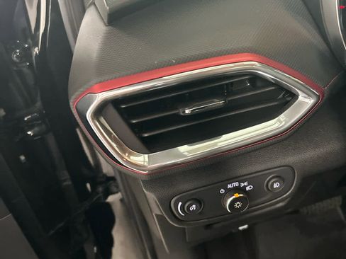 Used 2023 Chevrolet TrailBlazer RS w/ Convenience Package image 8