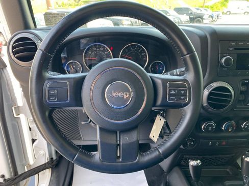 Used 2017 Jeep Wrangler Unlimited Sport w/ Quick Order Package 24S AWD/4WD image 12