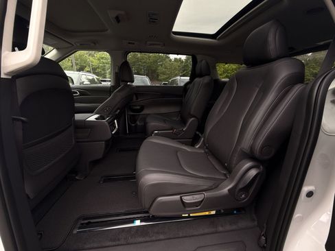 New 2026 Kia Carnival SX w/ SX Dark Edition Package FWD image 42