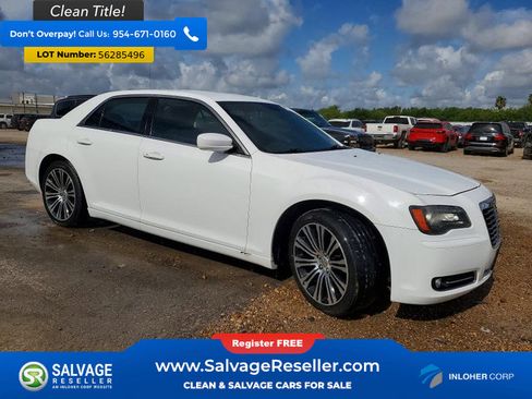 Used 2013 Chrysler 300 S RWD image 5