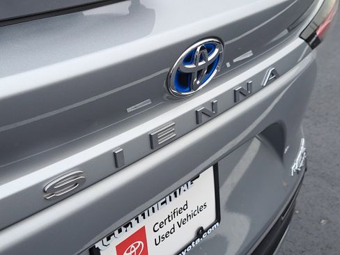 Certified 2021 Toyota Sienna Platinum image 7