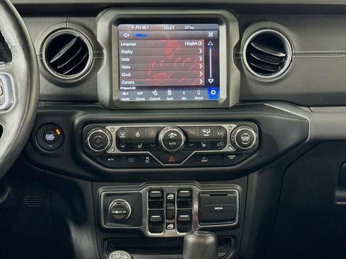 Used 2023 Jeep Wrangler Unlimited Sahara w/ Dual Top Group AWD/4WD image 14