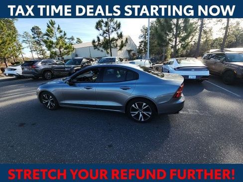 Used 2019 Volvo S60 T6 R-Design image 8