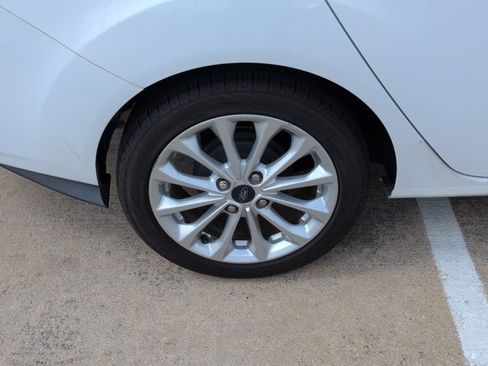 Used 2014 Ford Fiesta SE w/ Equipment Group 201A FWD image 21