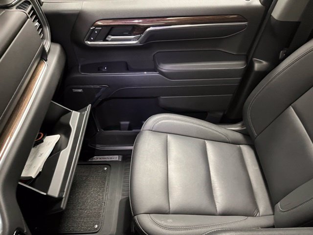Used 2024 Chevrolet Silverado 1500 RST AWD/4WD image 40