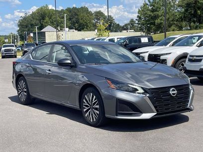 Used 2025 Nissan Altima 2.5 SV
